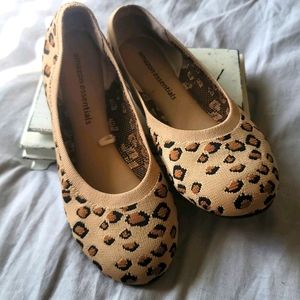 Amazon Essentials Round Toe Woven Ballet Flat 8W